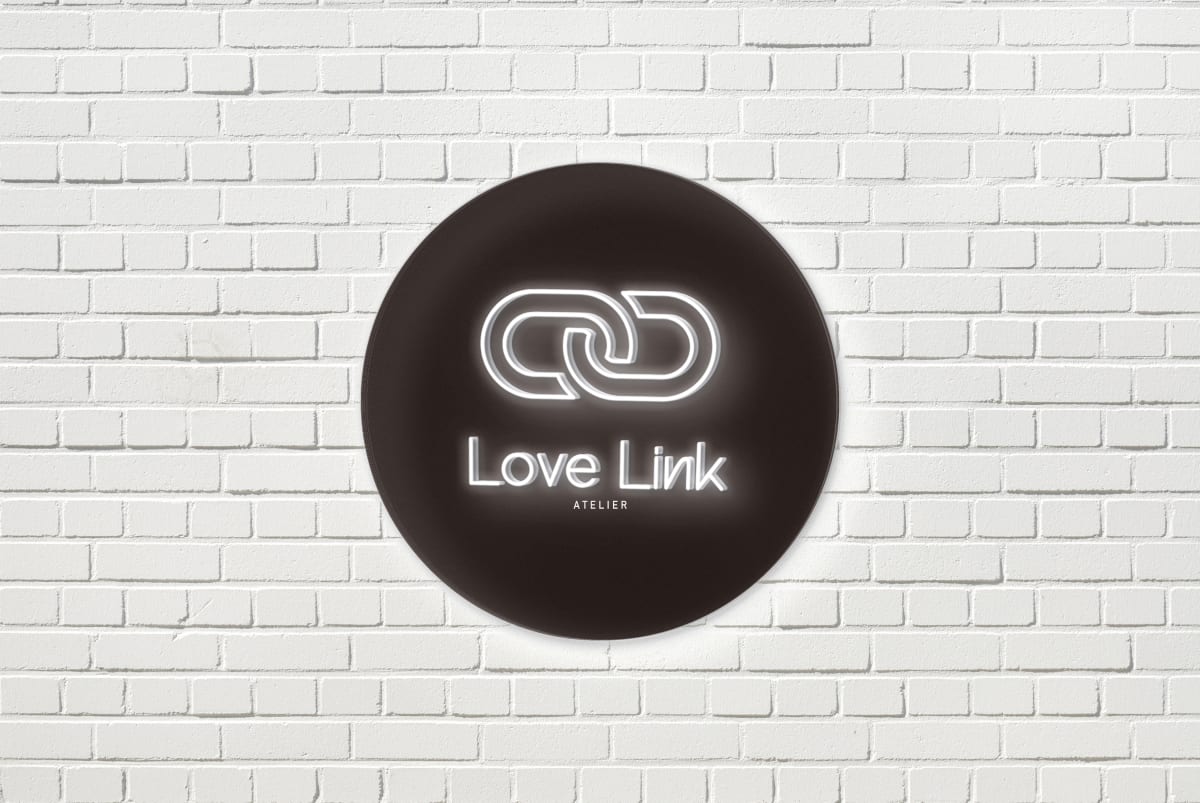 Neon "Love Link"