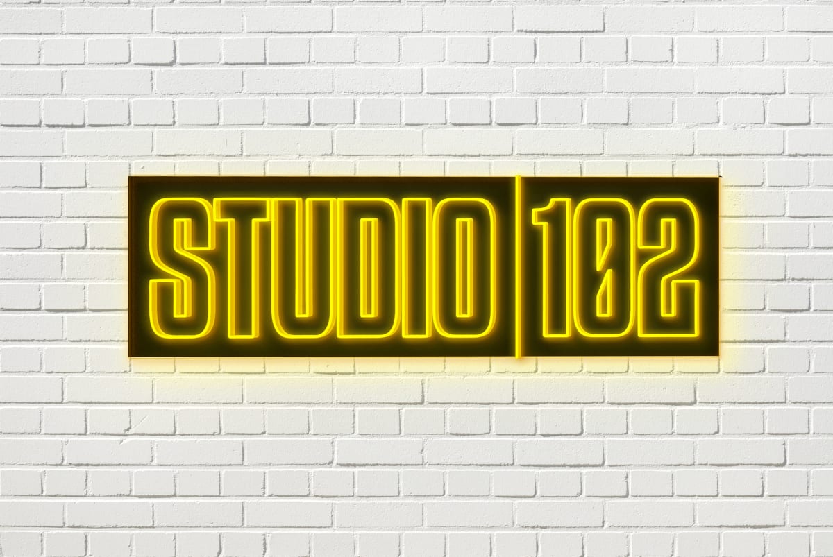 Neon "STUDIO 102"