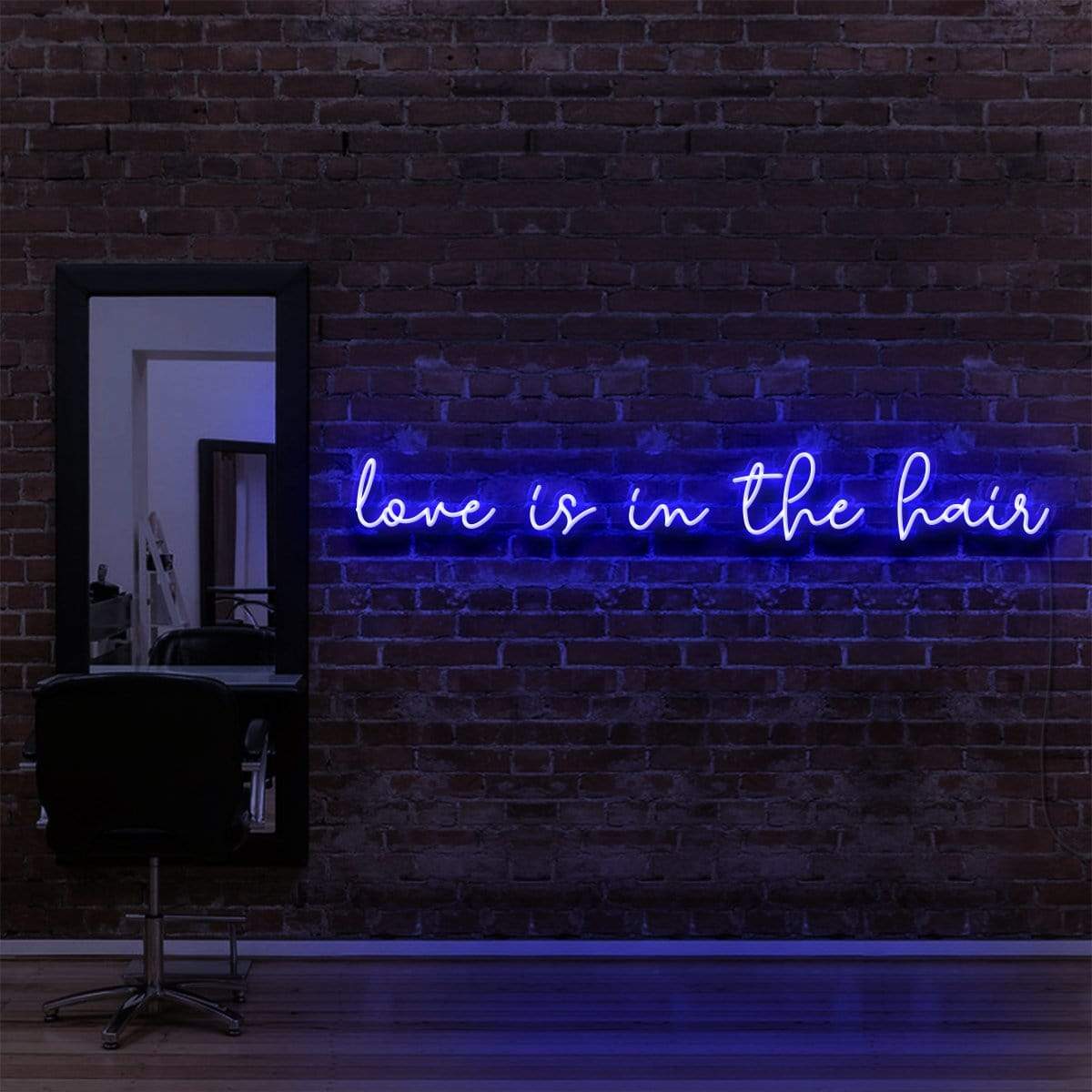 "Love Is In The Hair" - Enseigne Néon pour Salons de Coiffure & Barbiers